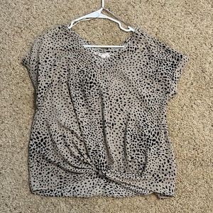 Cute cheetah top size medium